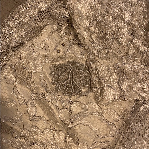 VTG Very fancy Lace and Pearl coverup - Picture 4 of 8